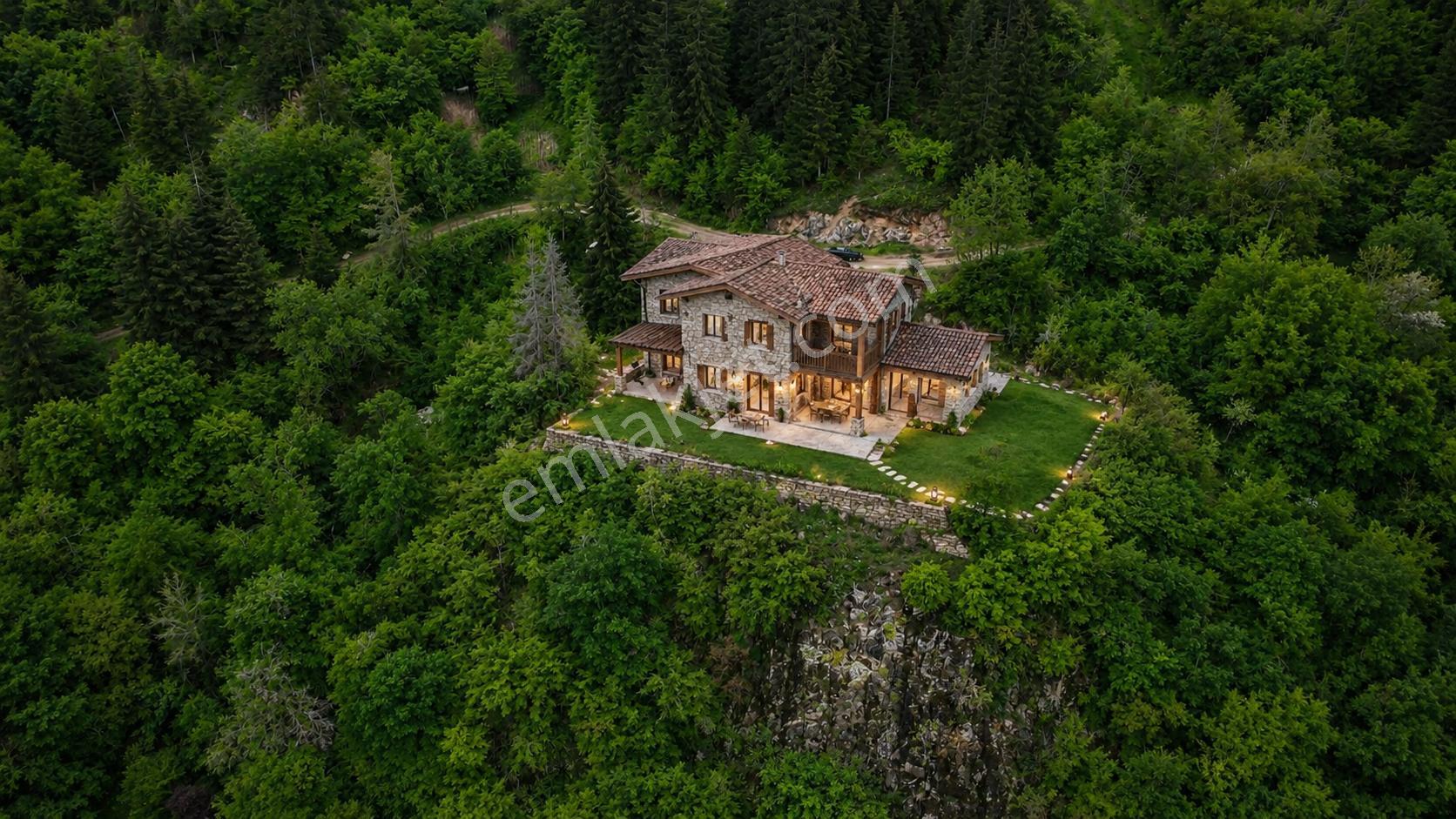 Scenic land for sale in Maçka
